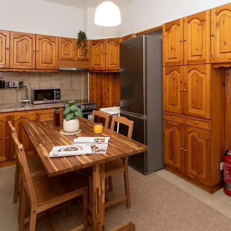 Charm - Stylish 3br *