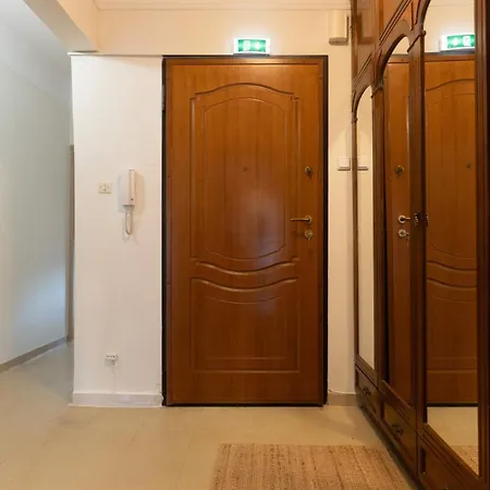 Charm - Stylish 3br Апартамент