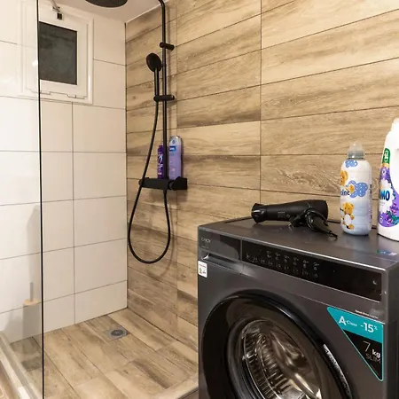 Charm - Stylish 3br Солун