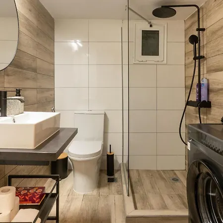 Charm - Stylish 3br * Солун